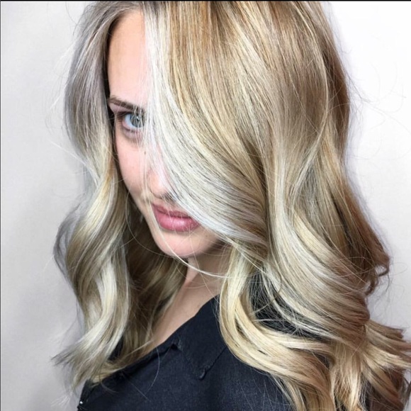 Meet your Posher, Laura - Picture 1 of 16